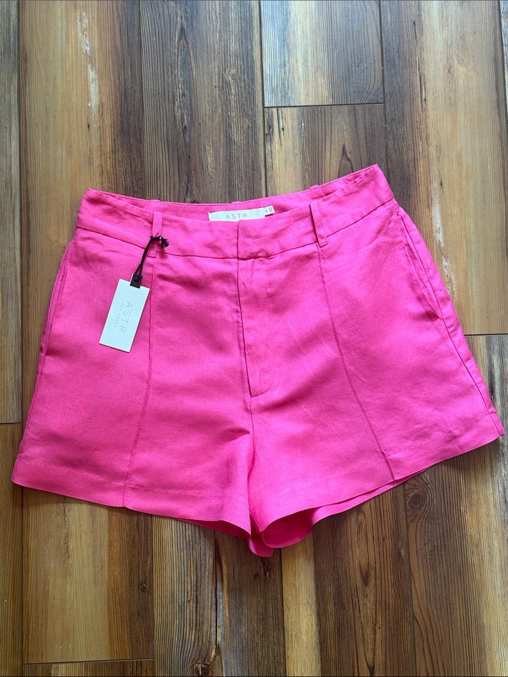 ASTR the label Amiah shorts size M pink